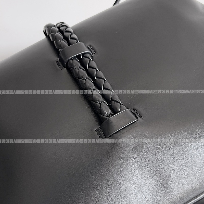 보테가베네타리베르타숄더백 20260215-134843-006루.jpg