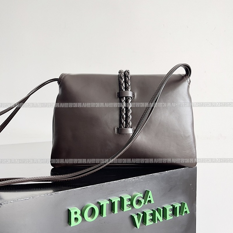 보테가베네타리베르타숄더백스몰 20260215-135349-003루.jpg
