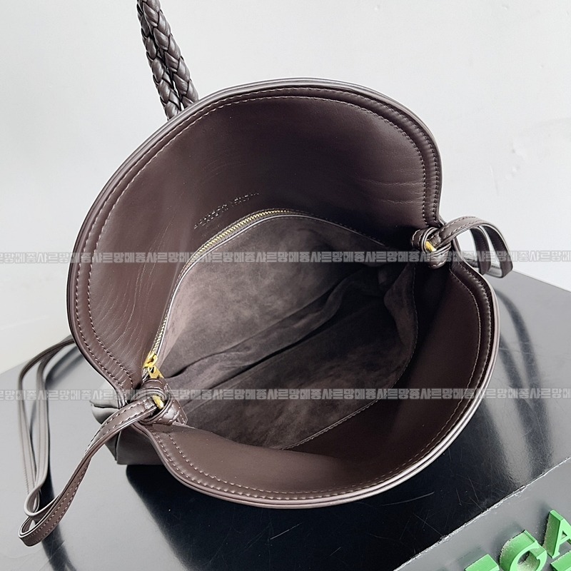 보테가베네타리베르타숄더백스몰 20260215-135350-009루.jpg