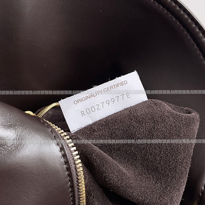 보테가베네타리베르타숄더백스몰 20260215-135350-008루.jpg