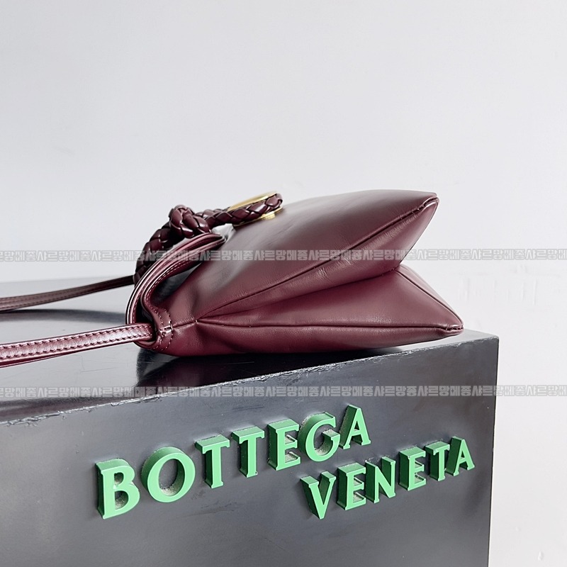 보테가베네타리베르타숄더백스몰 20260215-135521-002루.jpg