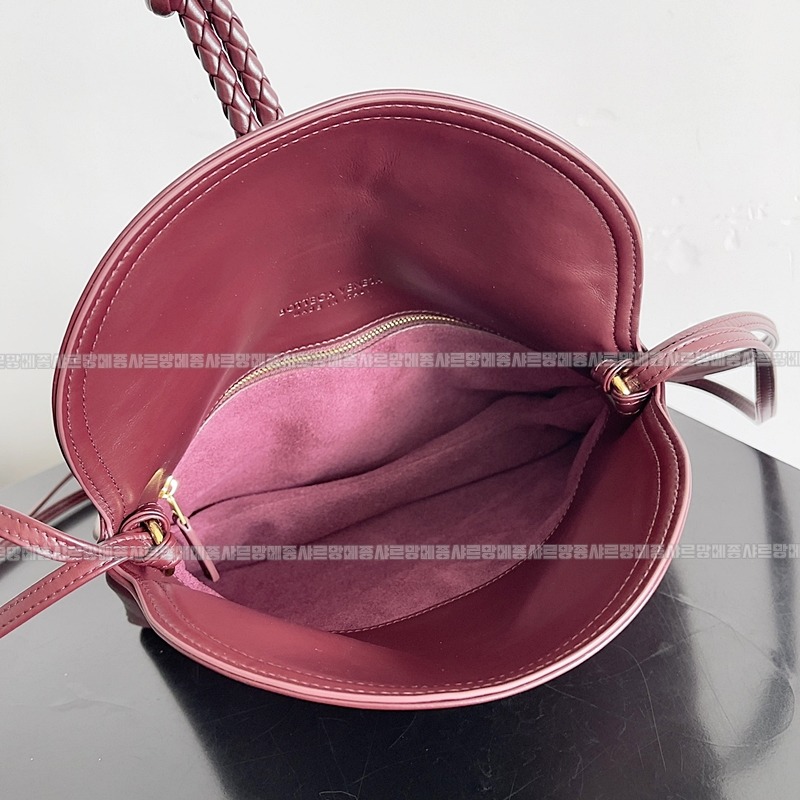 보테가베네타리베르타숄더백스몰 20260215-135522-009루.jpg