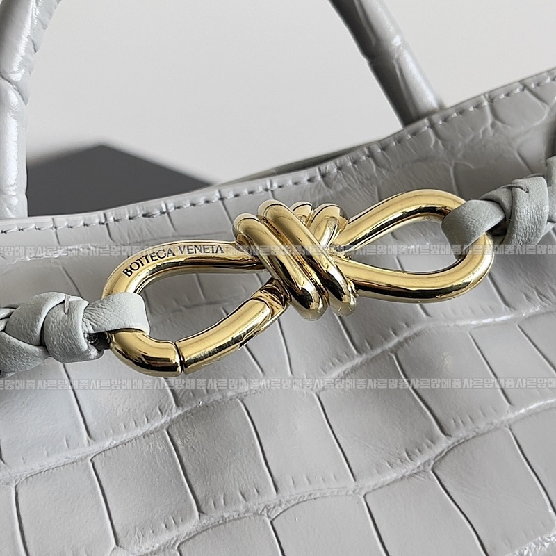 보테가베네타안디아모크로커다일가죽 20260215-145322-005루.jpg