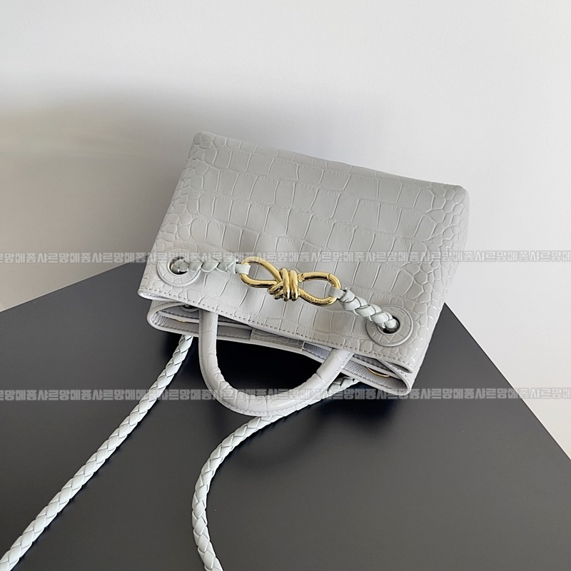 보테가베네타안디아모크로커다일가죽 20260215-145322-006루.jpg