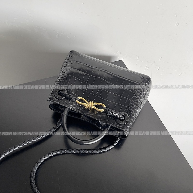 보테가베네타안디아모크로커다일가죽 20260215-150908-006루.jpg