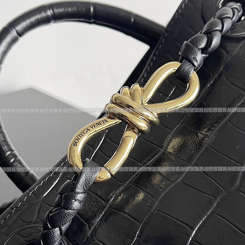 보테가베네타안디아모크로커다일가죽 20260215-150908-005루.jpg