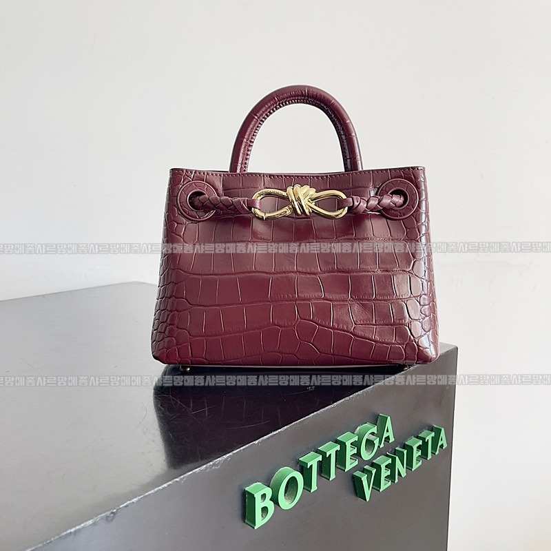 보테가베네타안디아모크로커다일가죽 20260215-151104-001루.jpg