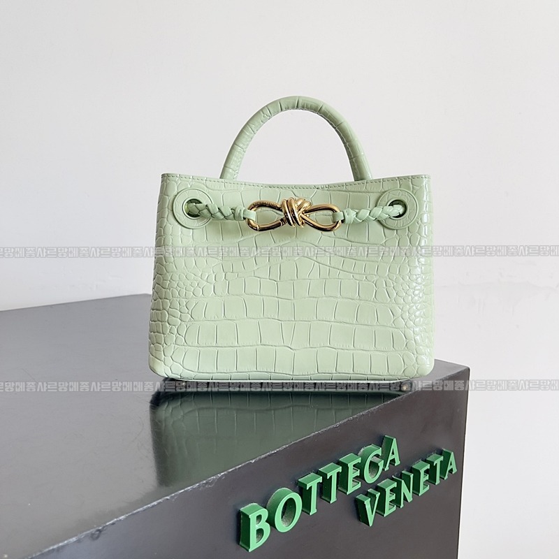 보테가베네타안디아모크로커다일가죽 20260215-151324-001루.jpg