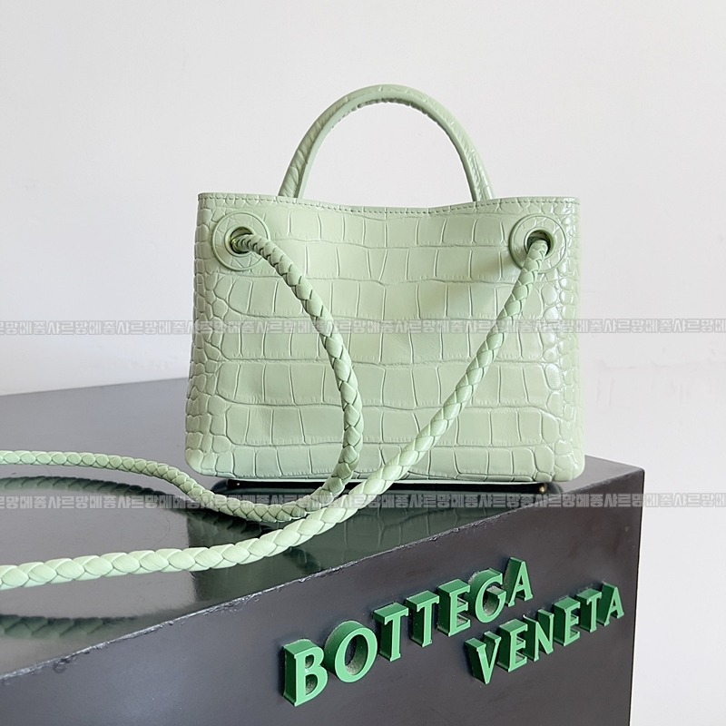 보테가베네타안디아모크로커다일가죽 20260215-151325-003루.jpg