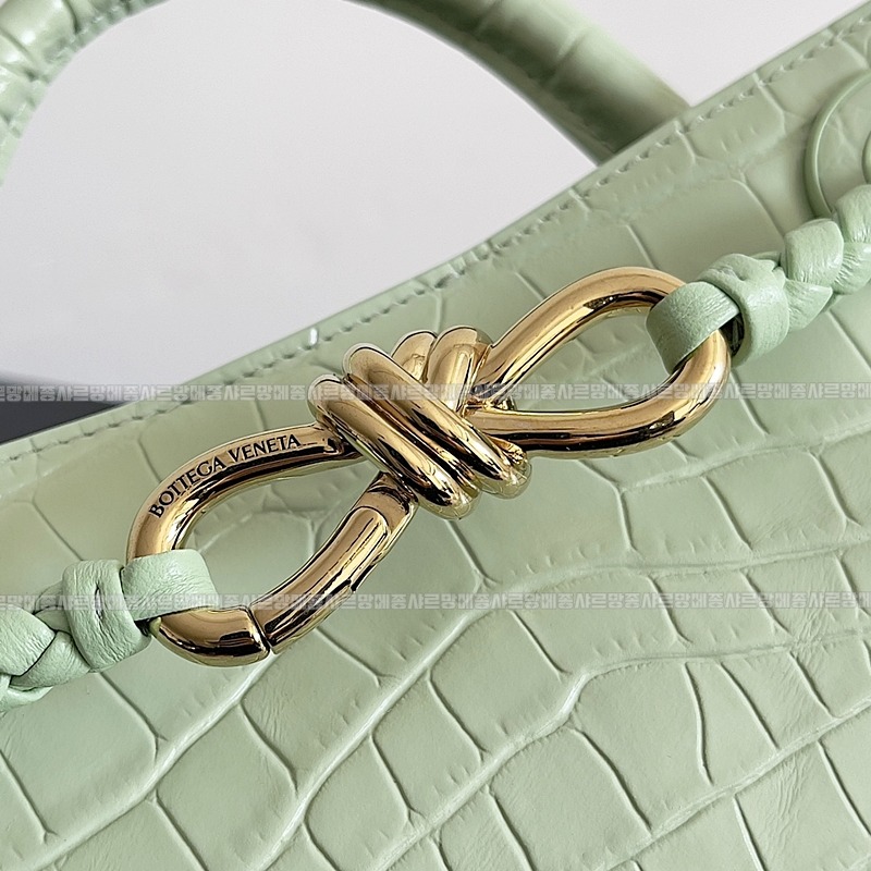 보테가베네타안디아모크로커다일가죽 20260215-151325-006루.jpg