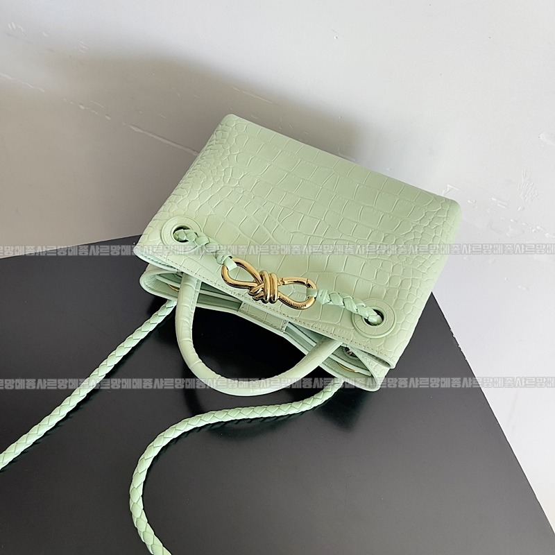 보테가베네타안디아모크로커다일가죽 20260215-151325-007루.jpg