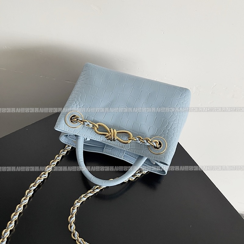 보테가베네타안디아모크로커다일가죽 20260215-151706-006루.jpg