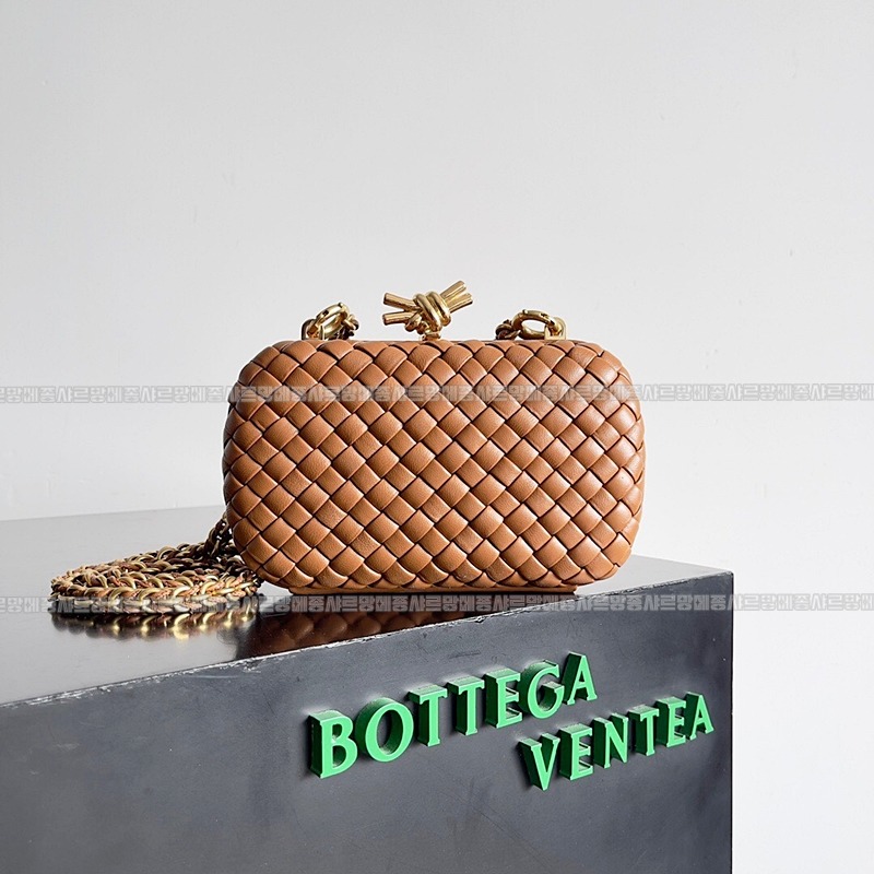 보테가베네타크노트백 20260215-154206-001루.jpg