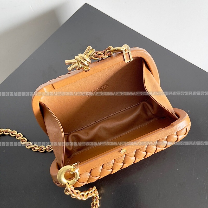 보테가베네타크노트백 20260215-154207-009루.jpg