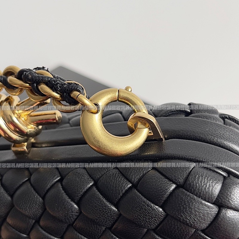 보테가베네타크노트백 20260215-154528-004루.jpg