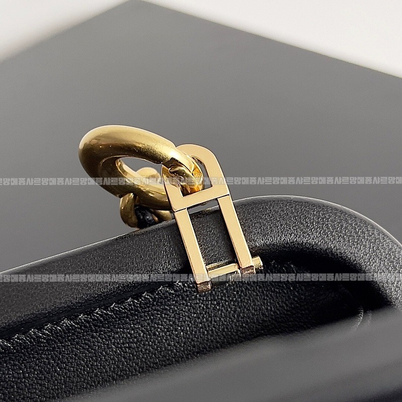 보테가베네타크노트백 20260215-154529-007루.jpg