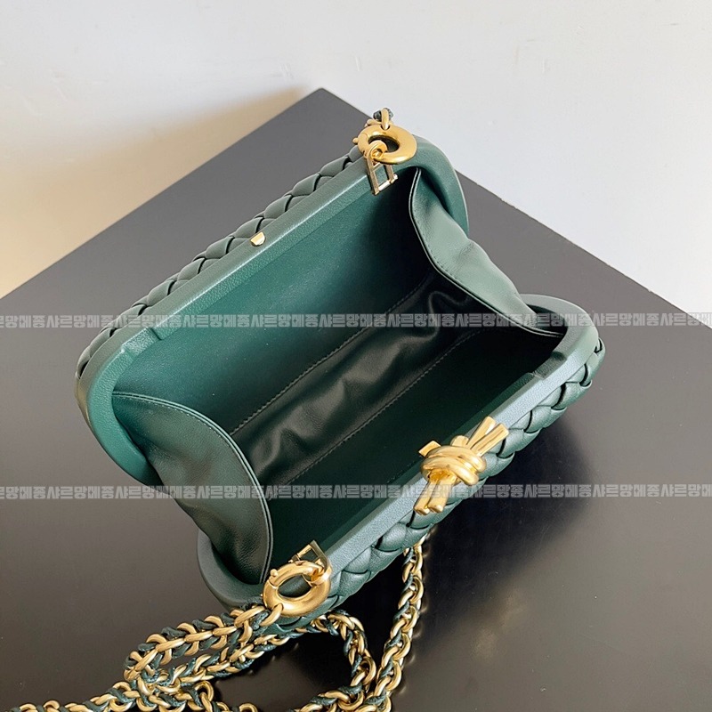 보테가베네타크노트백 20260215-154925-009루.jpg