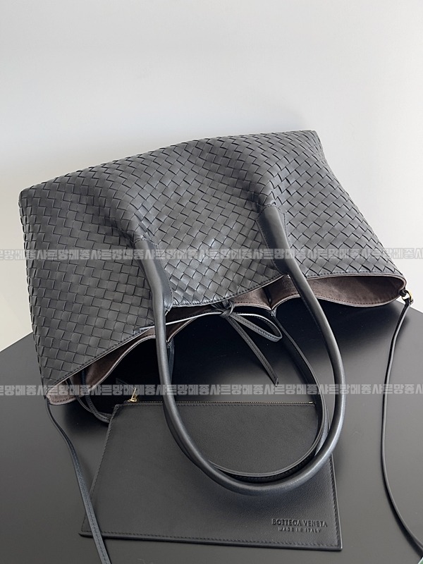 보테가베네타피나코데카라지 20260215-163733-002루.jpg
