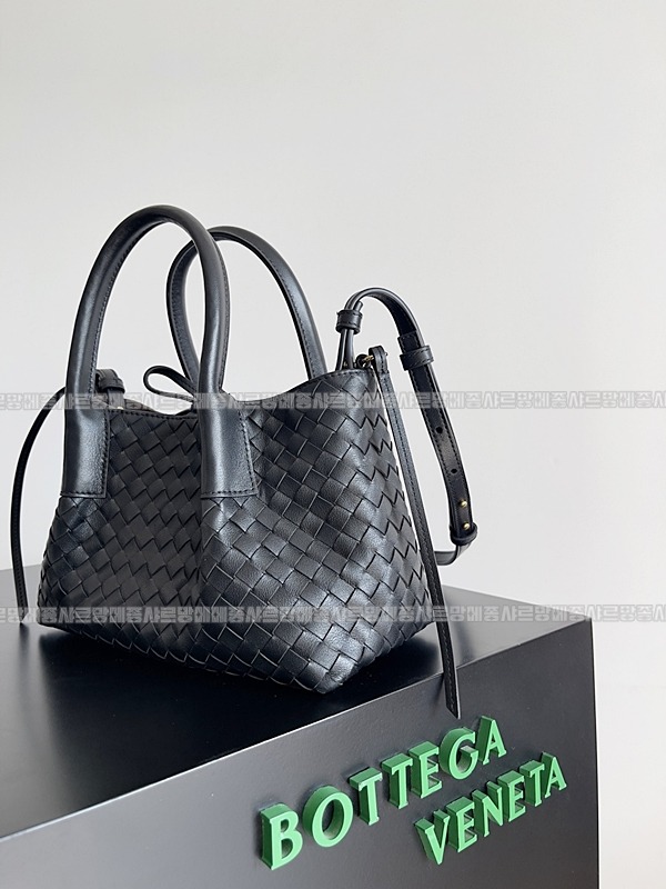 보테가베네타피나코데카미디움 20260215-163939-002루.jpg