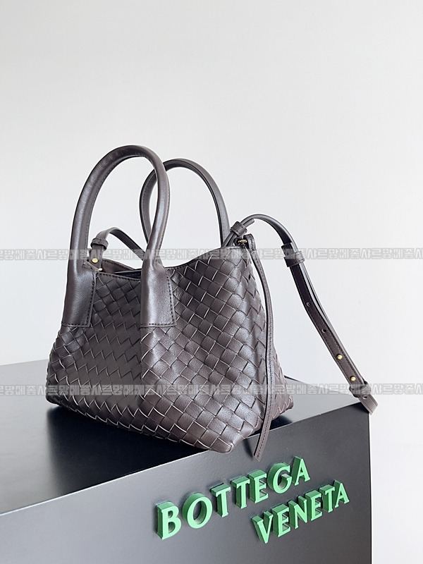 보테가베네타피나코데카미디움 20260215-164201-002루.jpg