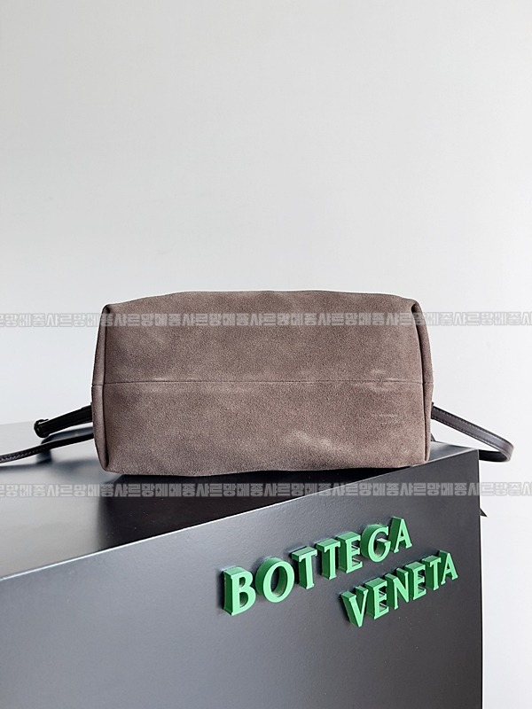 보테가베네타피나코데카미디움 20260215-164202-006루.jpg