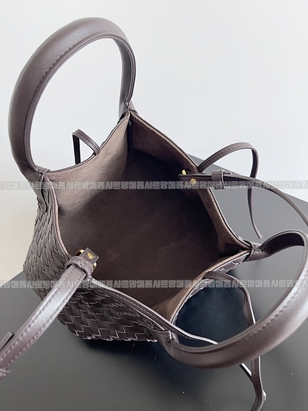 보테가베네타피나코데카미디움 20260215-164202-009루.jpg