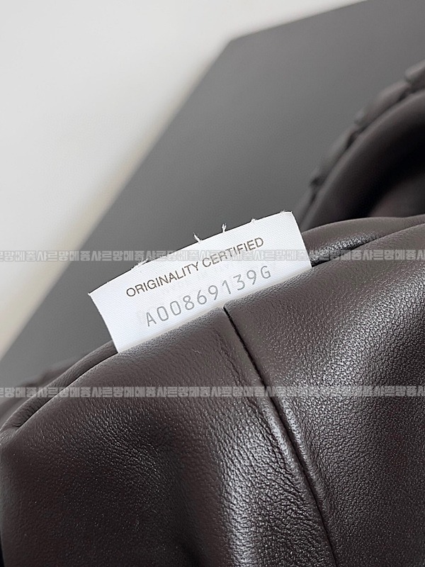 보테가베네타인트래치아토레더클러치스몰 20260216-095605-007루.jpg