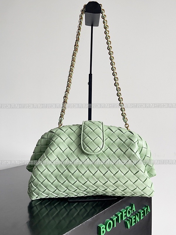 보테가베네타인트래치아토레더클러치스몰 20260216-100832-001루.jpg