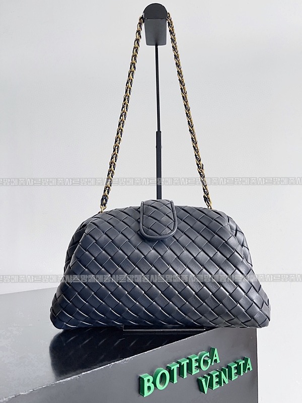 보테가베네타인트래치아토레더클러치스몰 20260216-101040-001루.jpg