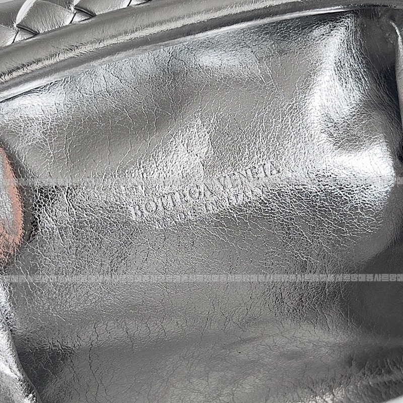 보테가베네타인트래치아토레더클러치스몰 20260216-101253-007루.jpg