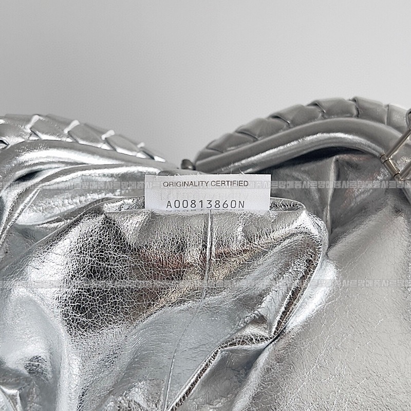 보테가베네타인트래치아토레더클러치스몰 20260216-101254-008루.jpg