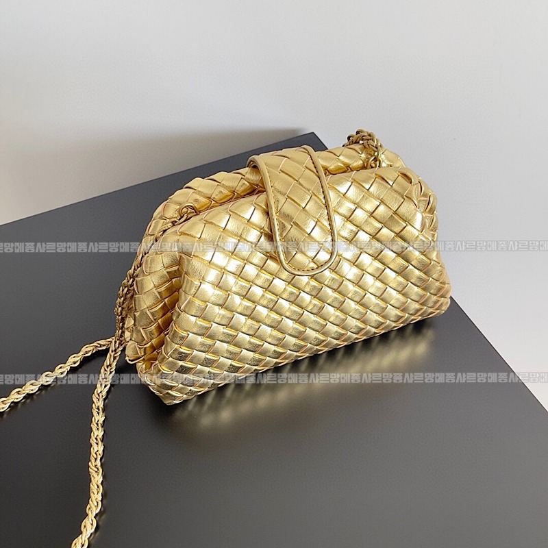 보테가베네타인트래치아토레더클러치스몰 20260216-102356-004루.jpg