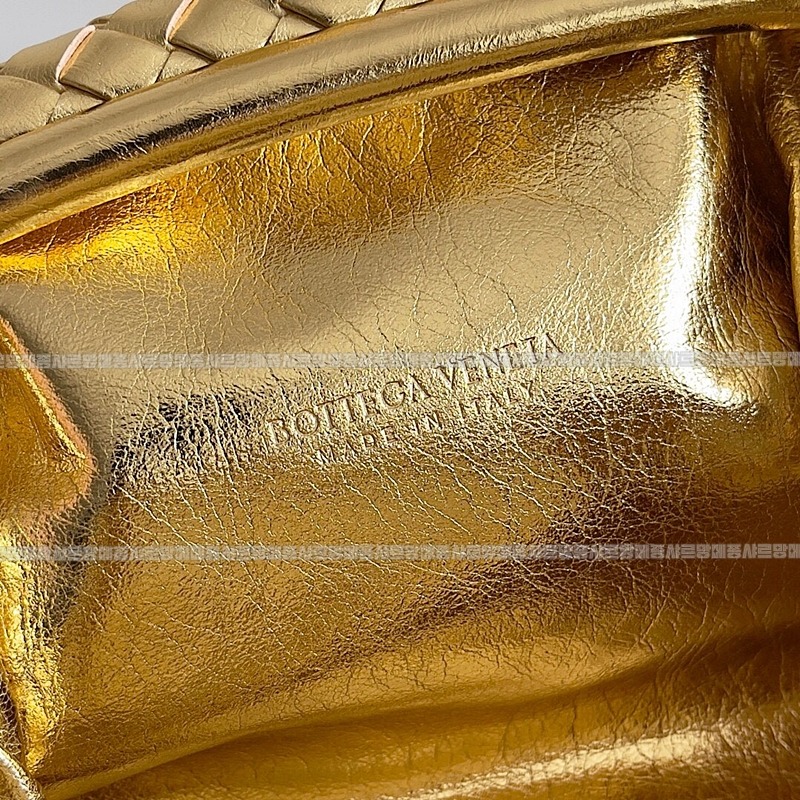 보테가베네타인트래치아토레더클러치스몰 20260216-102356-007루.jpg