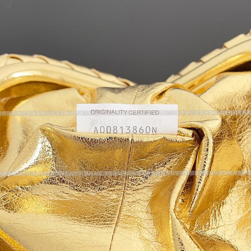 보테가베네타인트래치아토레더클러치스몰 20260216-102356-008루.jpg