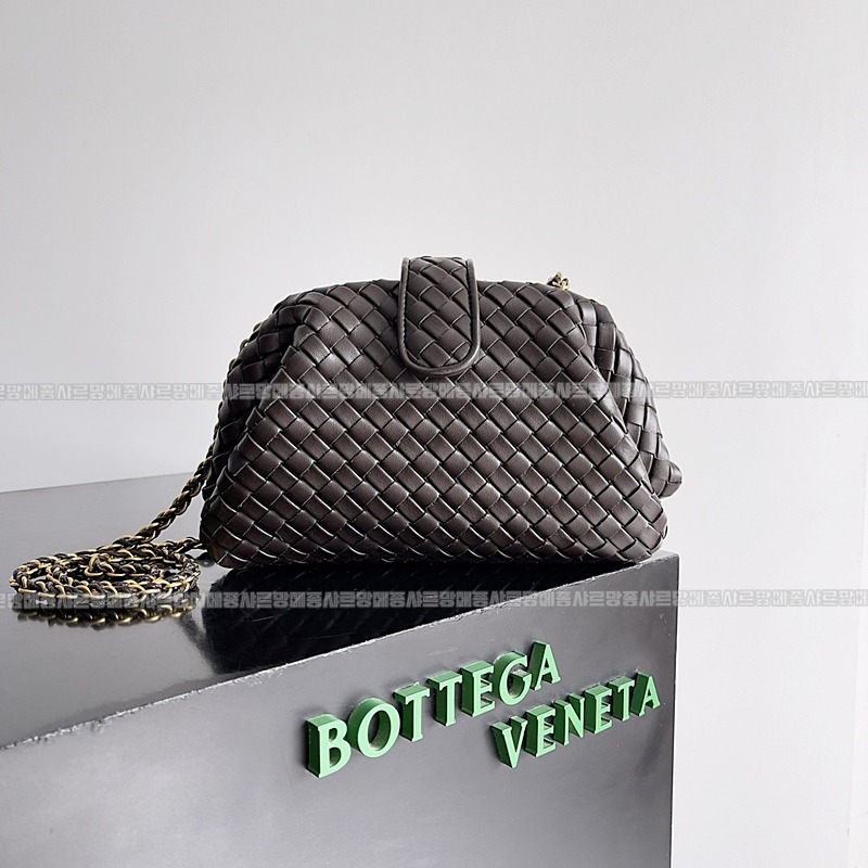 보테가베네타인트래치아토레더클러치스몰 20260216-103038-001루.jpg