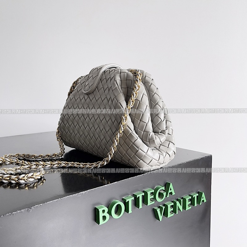 보테가베네타인트래치아토레더클러치스몰 20260216-103226-002루.jpg