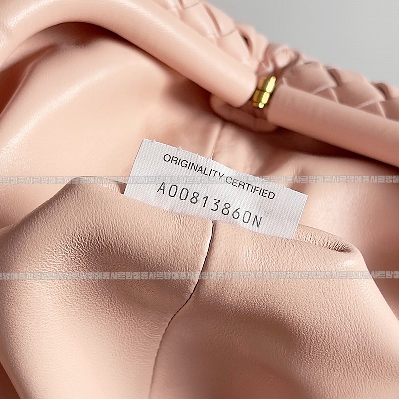 보테가베네타인트래치아토레더클러치스몰 20260216-103643-008루.jpg