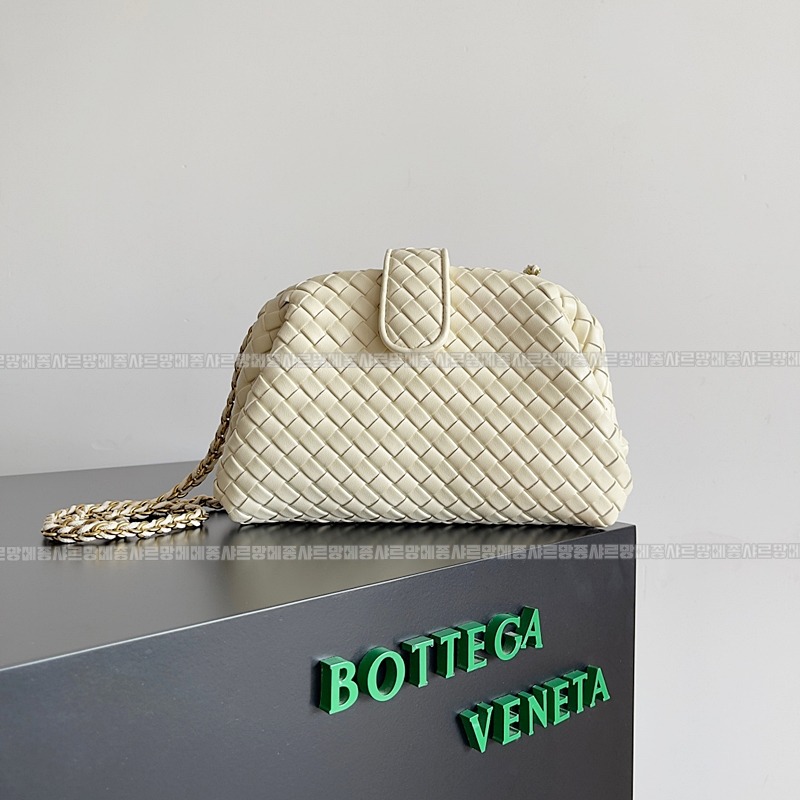 보테가베네타인트래치아토레더클러치스몰 20260216-103918-001루.jpg