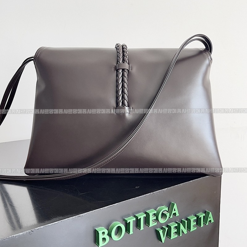 보테가베네타리베르타숄더백 20260216-110843-003루.jpg
