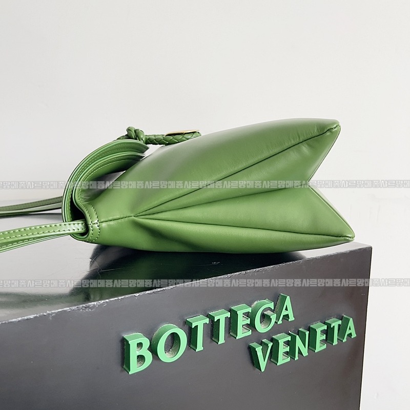 보테가베네타리베르타숄더백 20260216-111425-002루.jpg
