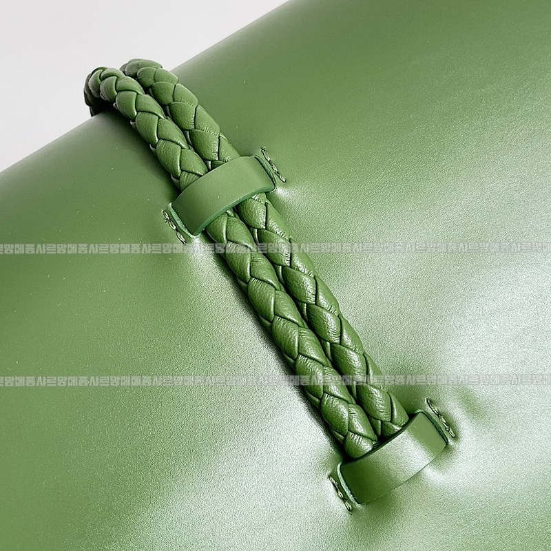 보테가베네타리베르타숄더백 20260216-111426-006루.jpg