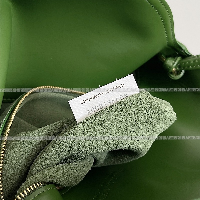 보테가베네타리베르타숄더백 20260216-111426-008루.jpg