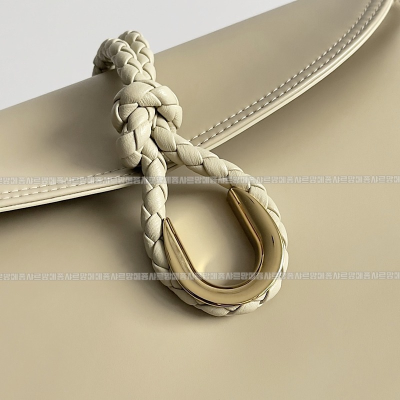 보테가베네타리베르타숄더백 20260216-111602-005루.jpg