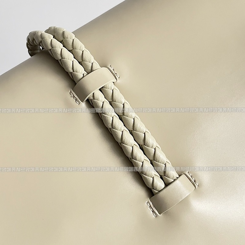 보테가베네타리베르타숄더백 20260216-111602-006루.jpg