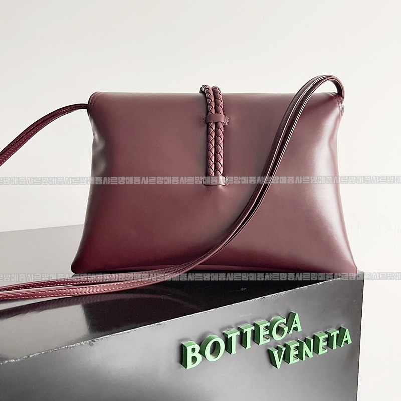 보테가베네타리베르타숄더백 20260216-111805-003루.jpg