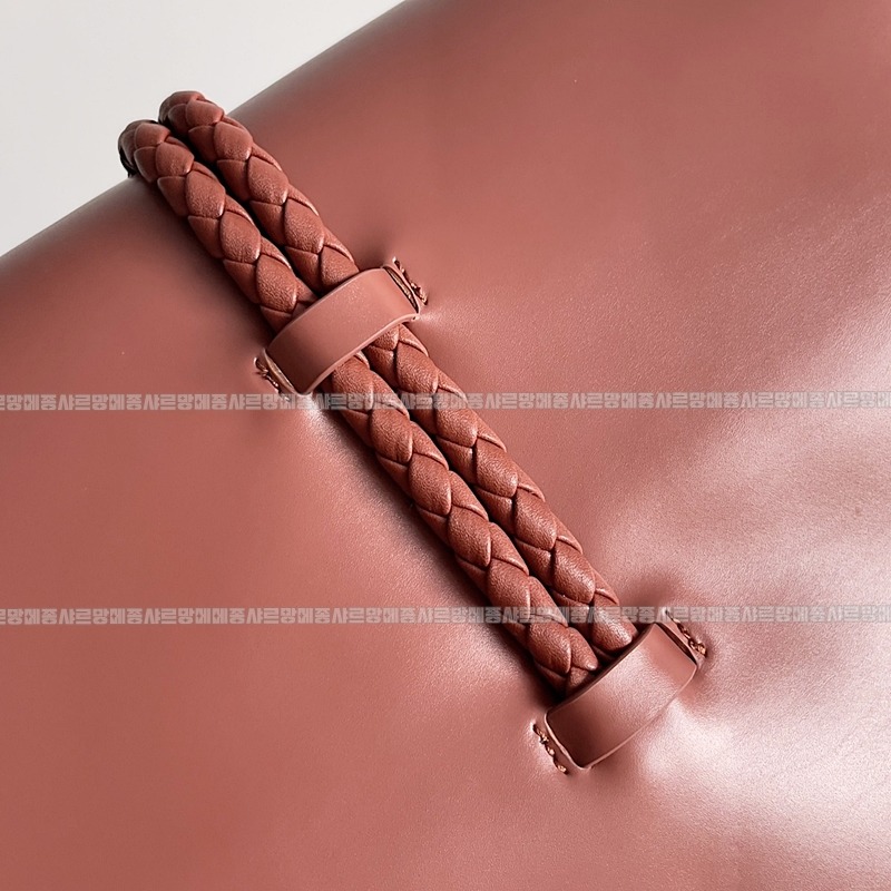 보테가베네타리베르타숄더백 20260216-111938-006루.jpg