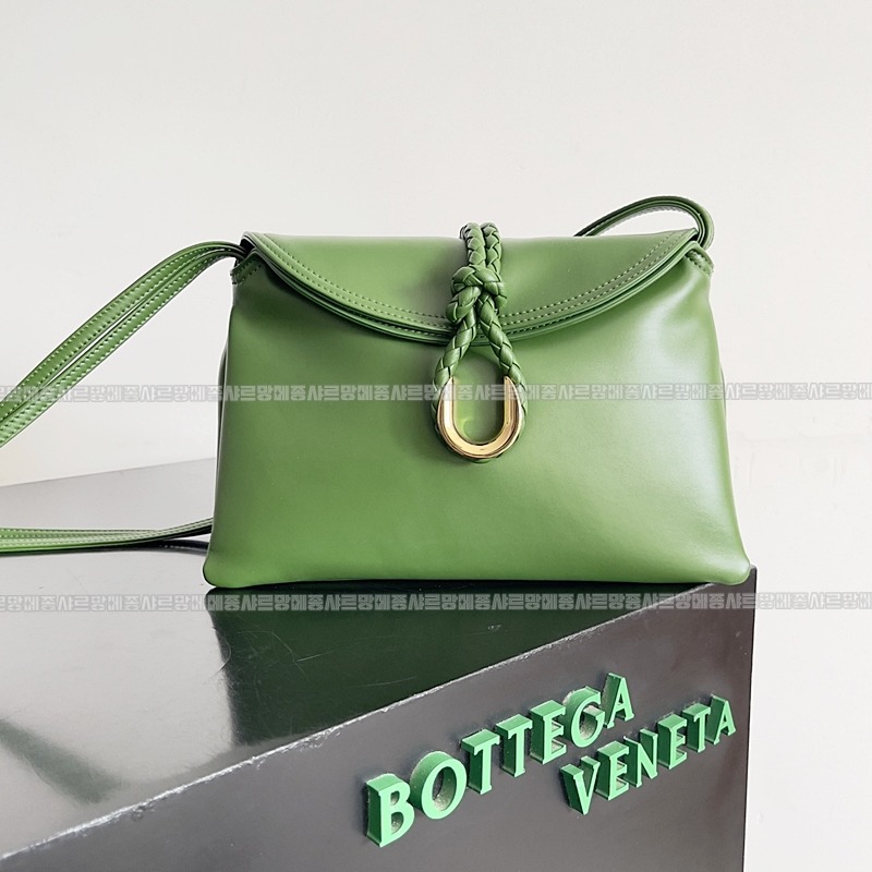 보테가베네타리베르타숄더백스몰 20260216-123331-001루.jpg