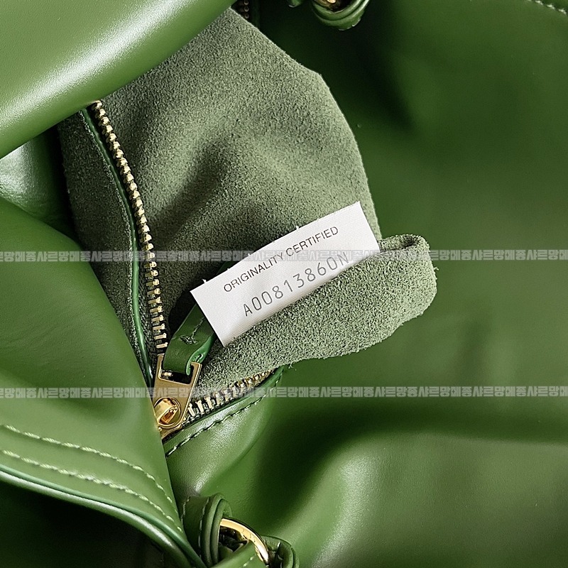 보테가베네타리베르타숄더백스몰 20260216-123332-008루.jpg