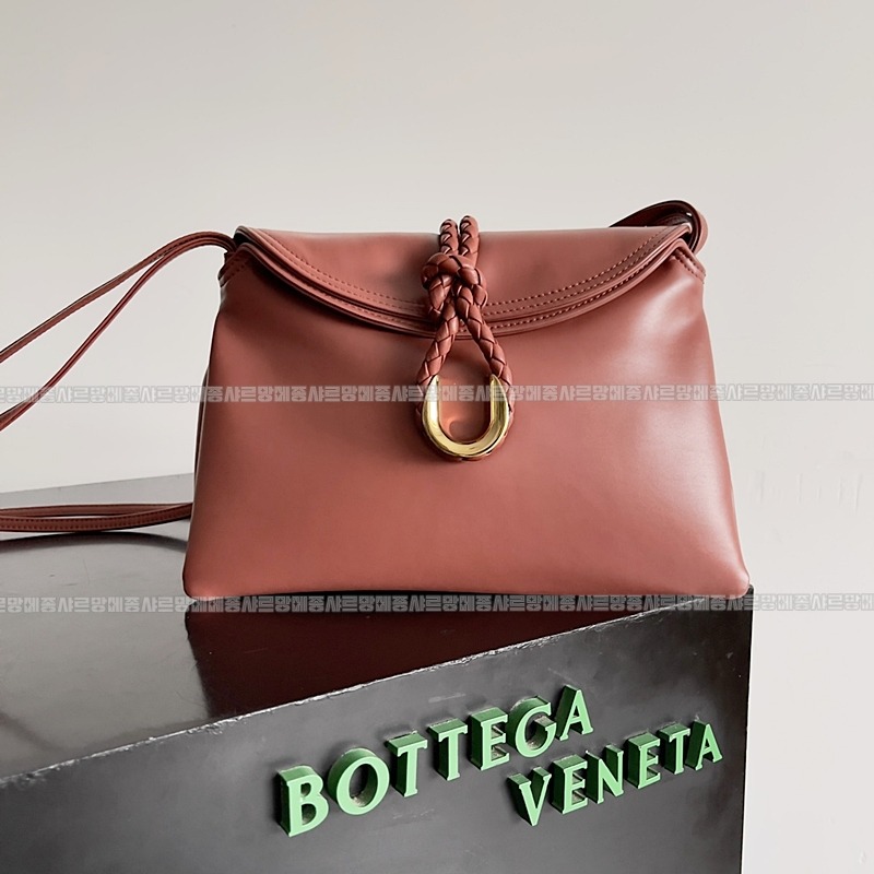 보테가베네타리베르타숄더백스몰 20260216-123611-001루.jpg