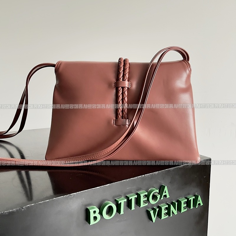 보테가베네타리베르타숄더백스몰 20260216-123611-003루.jpg